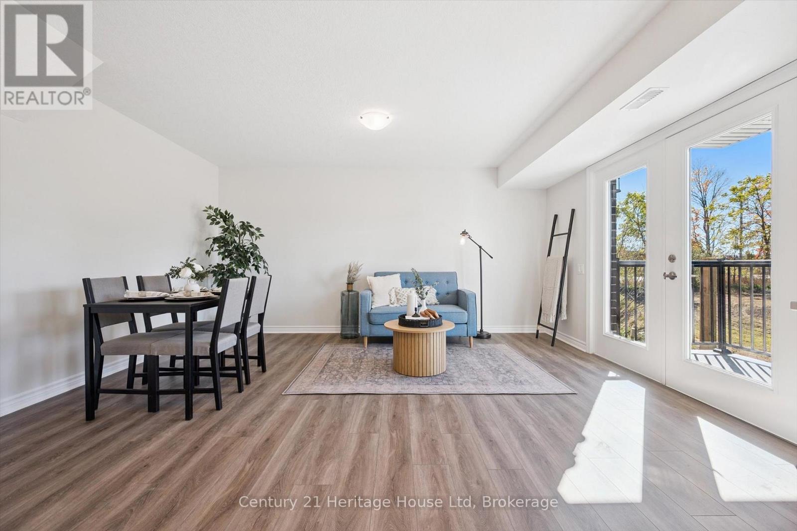 5 - 465 Garafraxa Street W, Centre Wellington, Ontario  N1M 0L6 - Photo 3 - X12470235