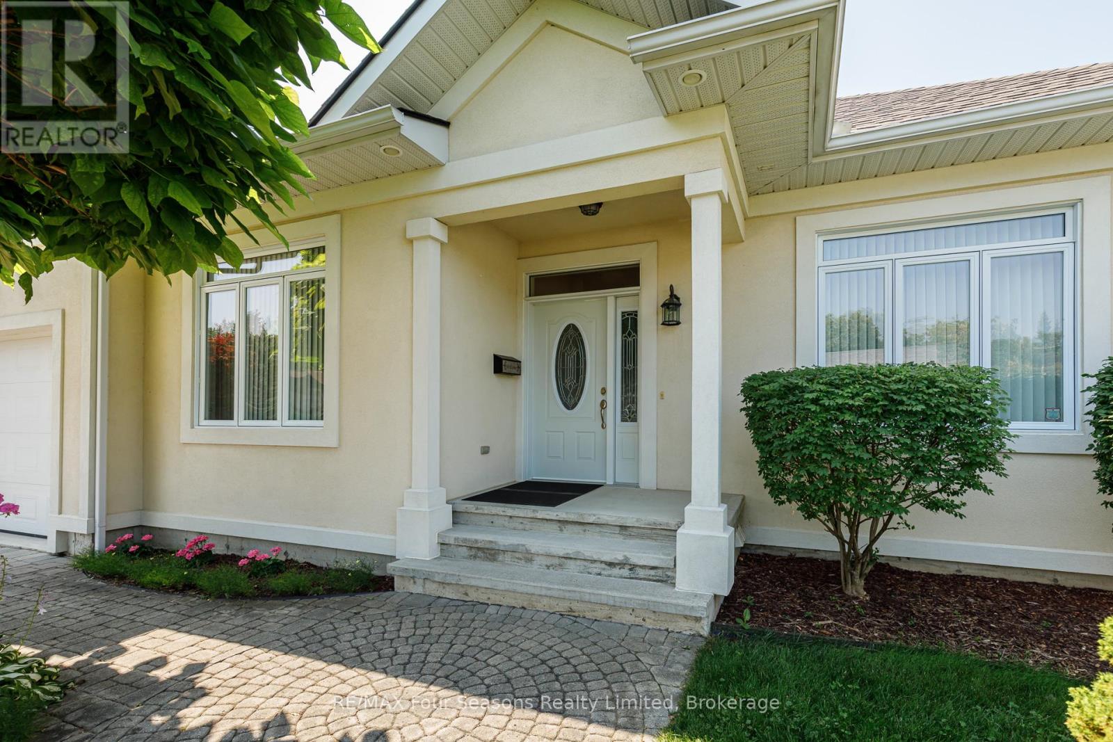 150 BROOKER BOULEVARD, Blue Mountains, Ontario