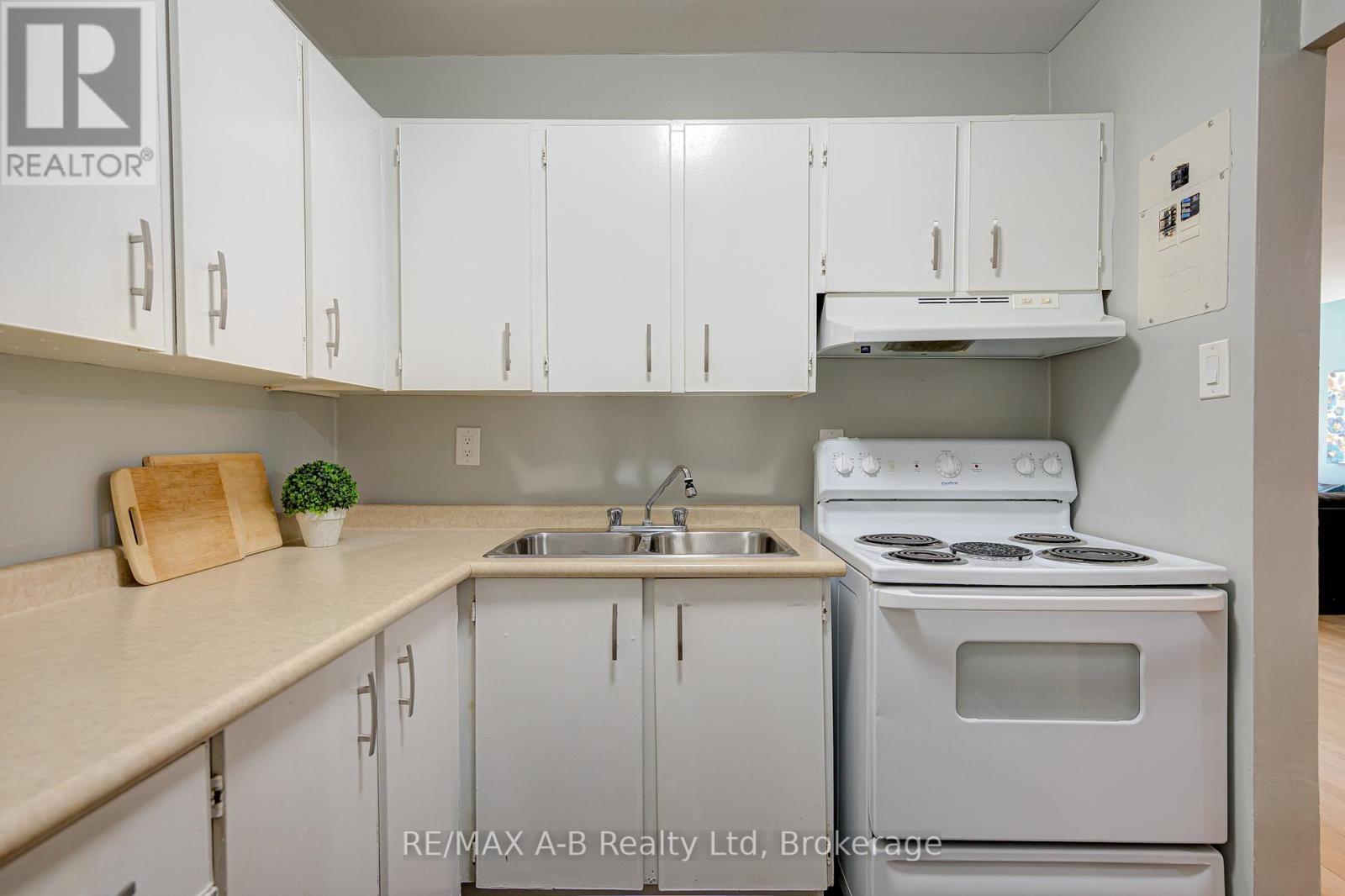 101 - 583 Mornington Avenue, London East, Ontario  N5Y 3E9 - Photo 32 - X12470522
