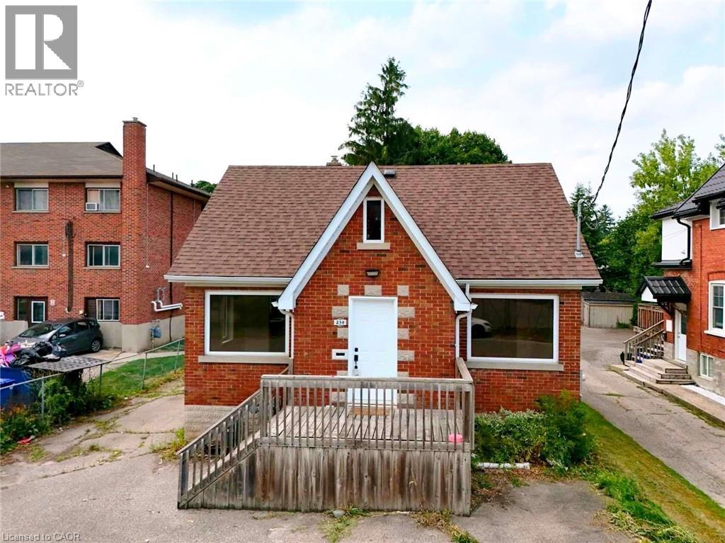 238 LOWTHER Street N, Cambridge, Ontario