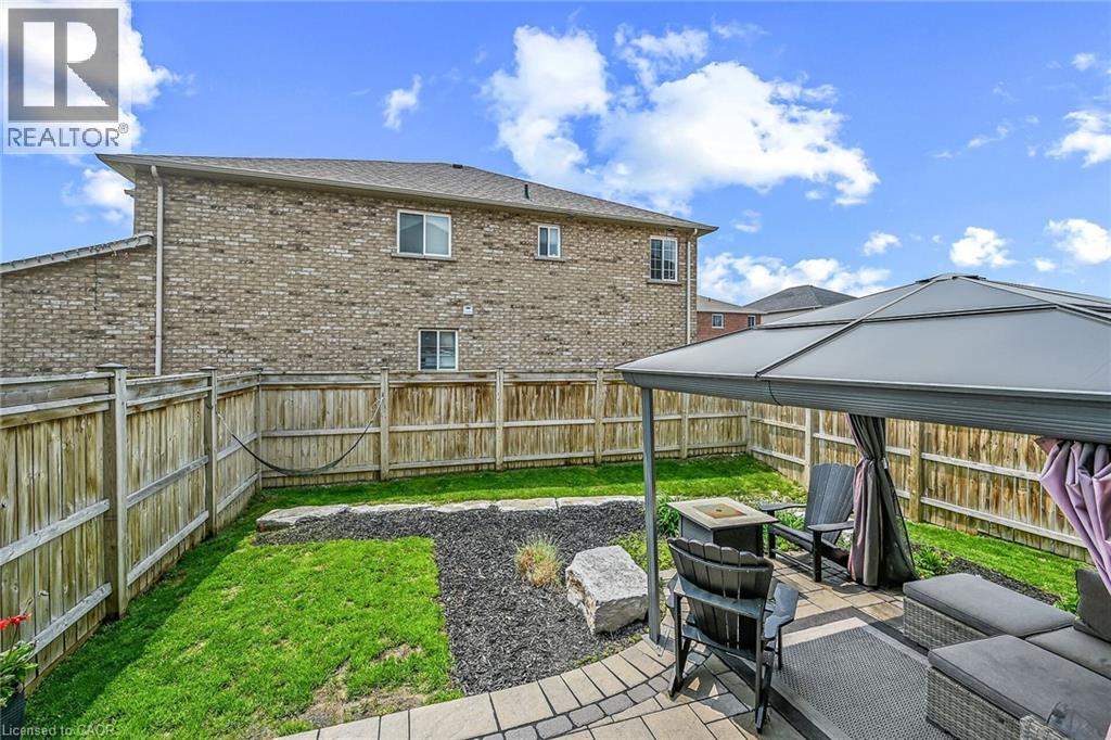 8 Chartwell Circle, Hamilton, Ontario  L9A 0B6 - Photo 3 - 40780488