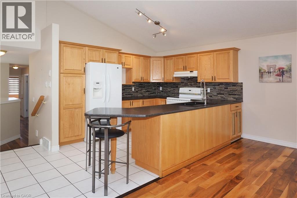 324 Keewatin Avenue, Kitchener, Ontario  N2B 3W6 - Photo 6 - 40778318