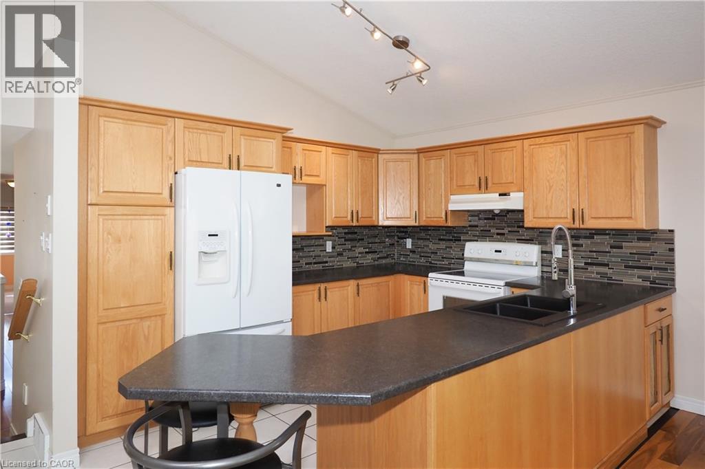 324 Keewatin Avenue, Kitchener, Ontario  N2B 3W6 - Photo 7 - 40778318