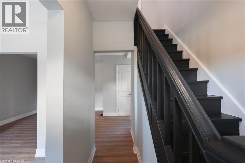 1275 Cannon Street E, Hamilton, Ontario  L8H 1V5 - Photo 2 - 40780699