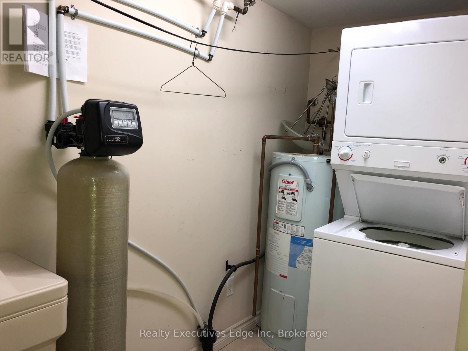212 - 39 Goodwin Drive, Guelph, Ontario  N1L 0E5 - Photo 12 - X12472273