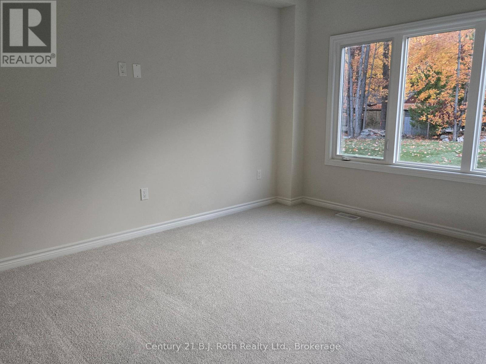 115 Beechwood Forest Lane, Gravenhurst, Ontario  P1P 0H8 - Photo 7 - X12472317
