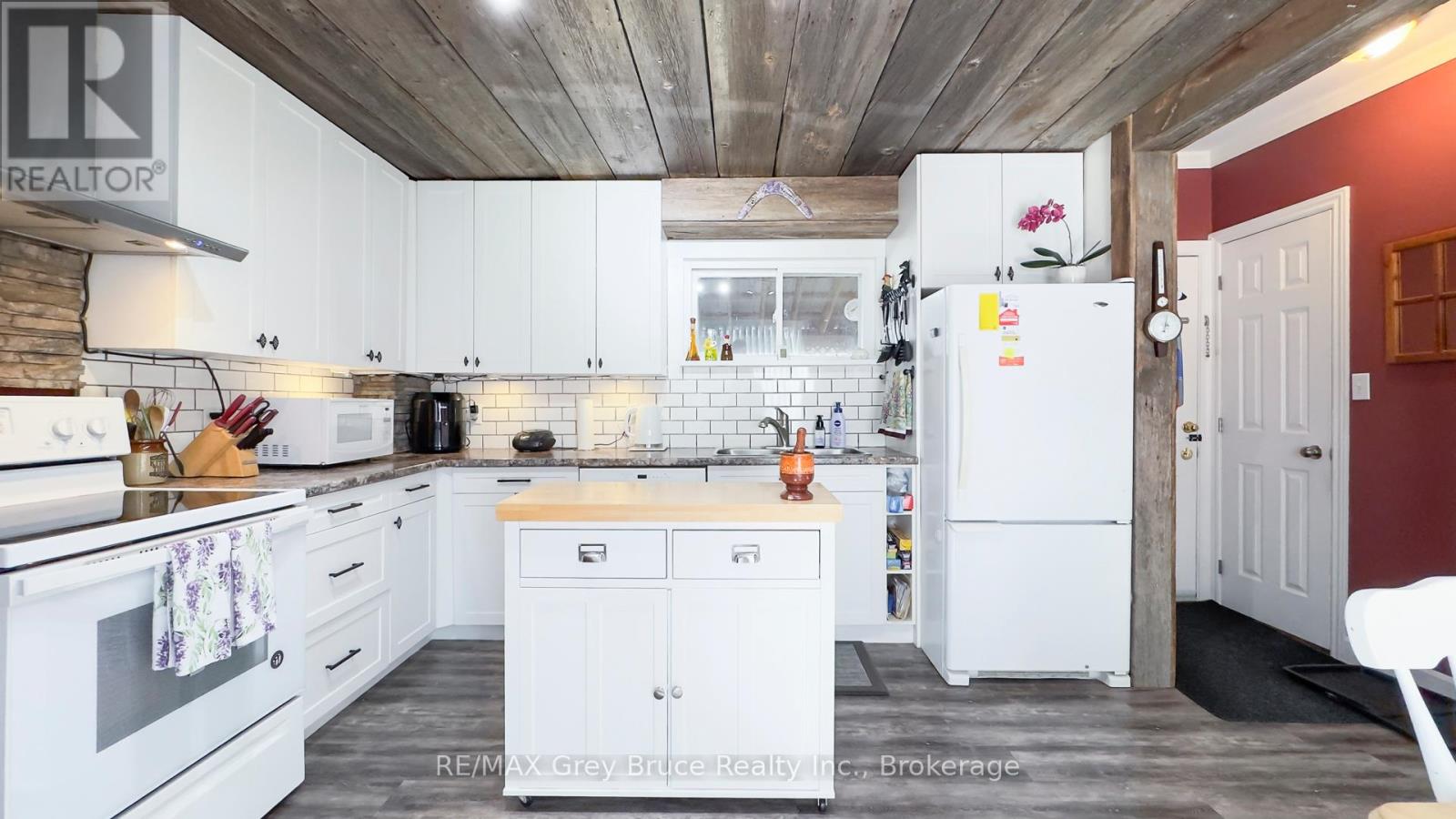 173 5th Avenue W, Arran-Elderslie, Ontario  N0G 1L0 - Photo 15 - X12472349