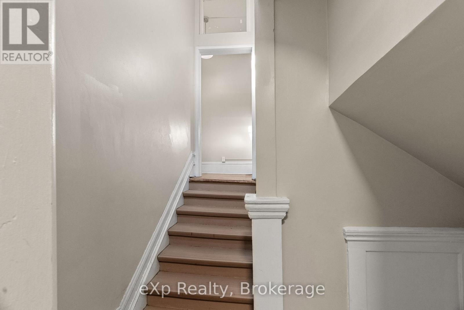 4 - 111 Church Street, Stratford, Ontario  N5A 2R3 - Photo 9 - X12473074