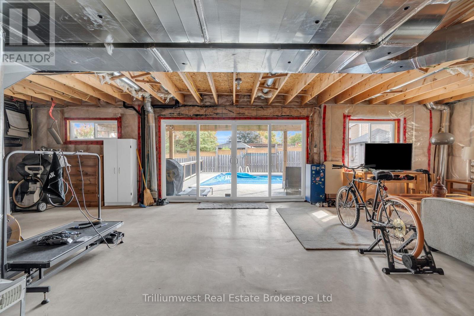 535 Woodbine Avenue, Kitchener, Ontario  N2R 1Y9 - Photo 22 - X12473139