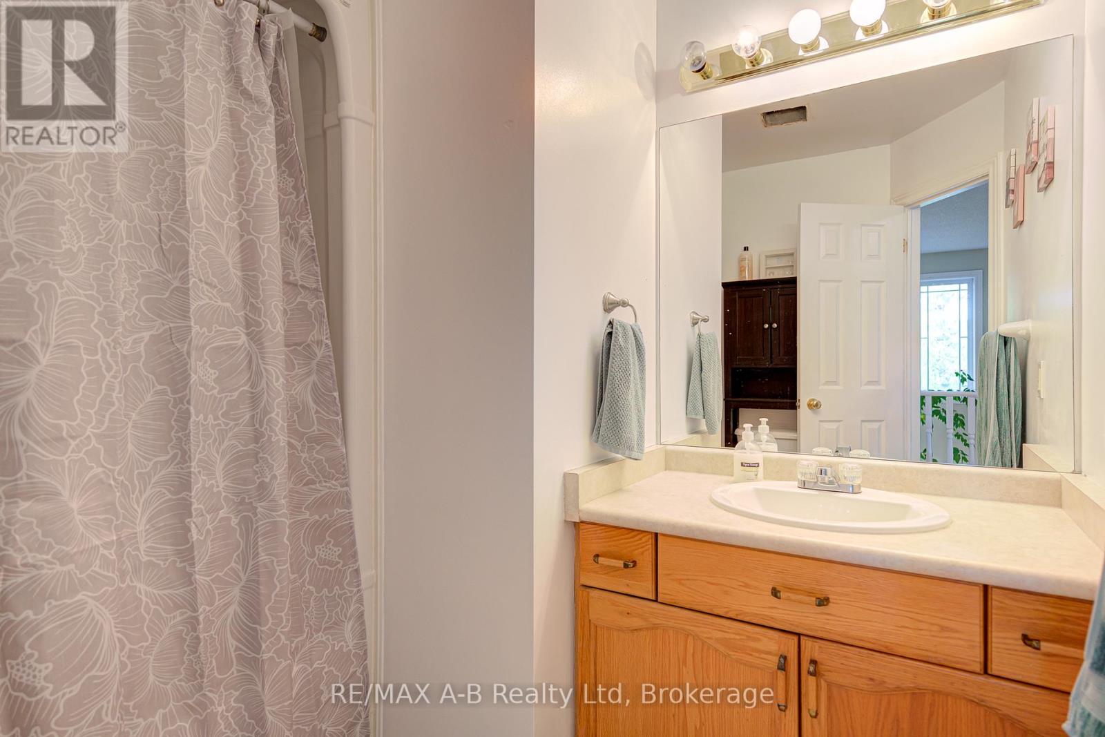 105 Maxwell Street, St. Marys, Ontario  N4X 0A2 - Photo 18 - X12473341