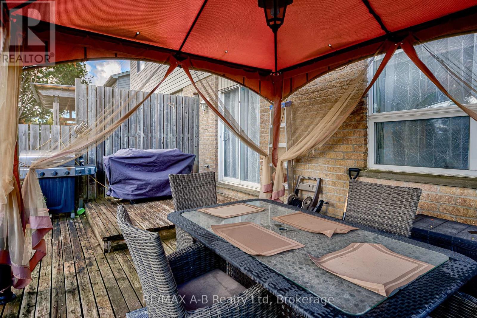 105 Maxwell Street, St. Marys, Ontario  N4X 0A2 - Photo 30 - X12473341