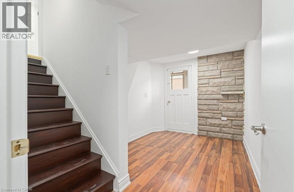 29 Juanita Drive Unit# Bsmt, Hamilton, Ontario  L9C 2G4 - Photo 3 - 40780738