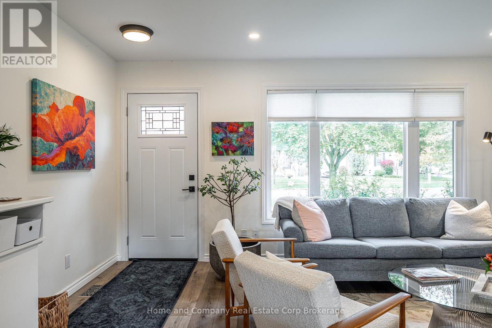 143 Greenwood Drive, Stratford, Ontario  N5A 7K3 - Photo 4 - X12473426