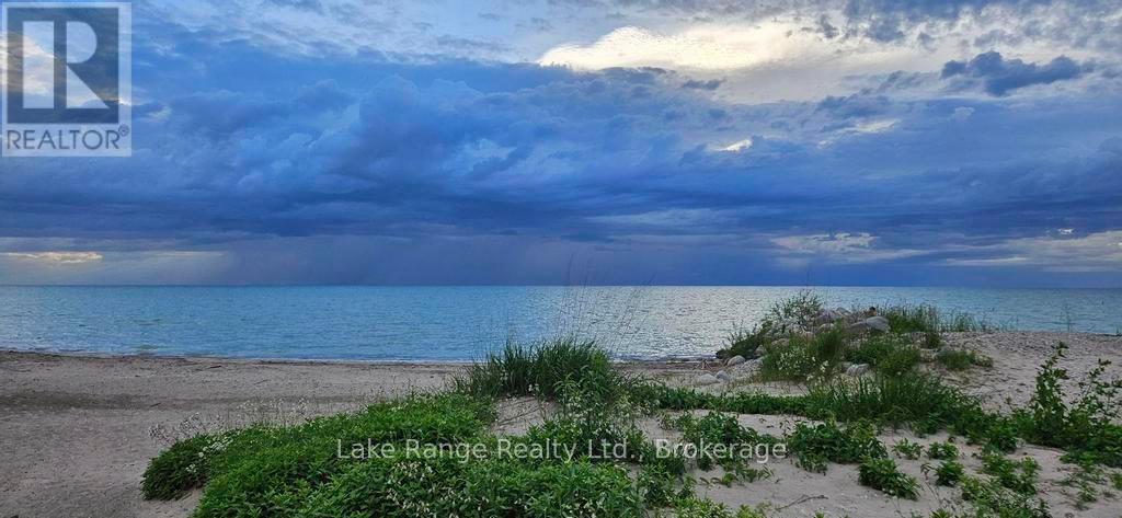 910 Victoria Road, Huron-Kinloss, Ontario  N0G 2R0 - Photo 38 - X12473438