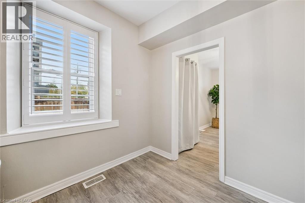 16-18 St Andrews Street, Cambridge, Ontario  N1S 1M4 - Photo 10 - 40779895