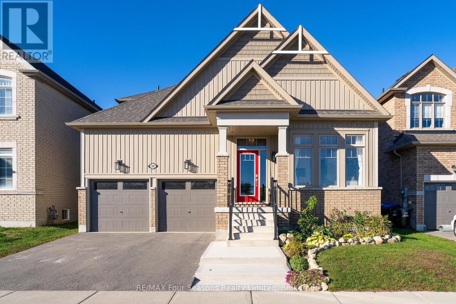 32 DEY DRIVE, Collingwood, Ontario