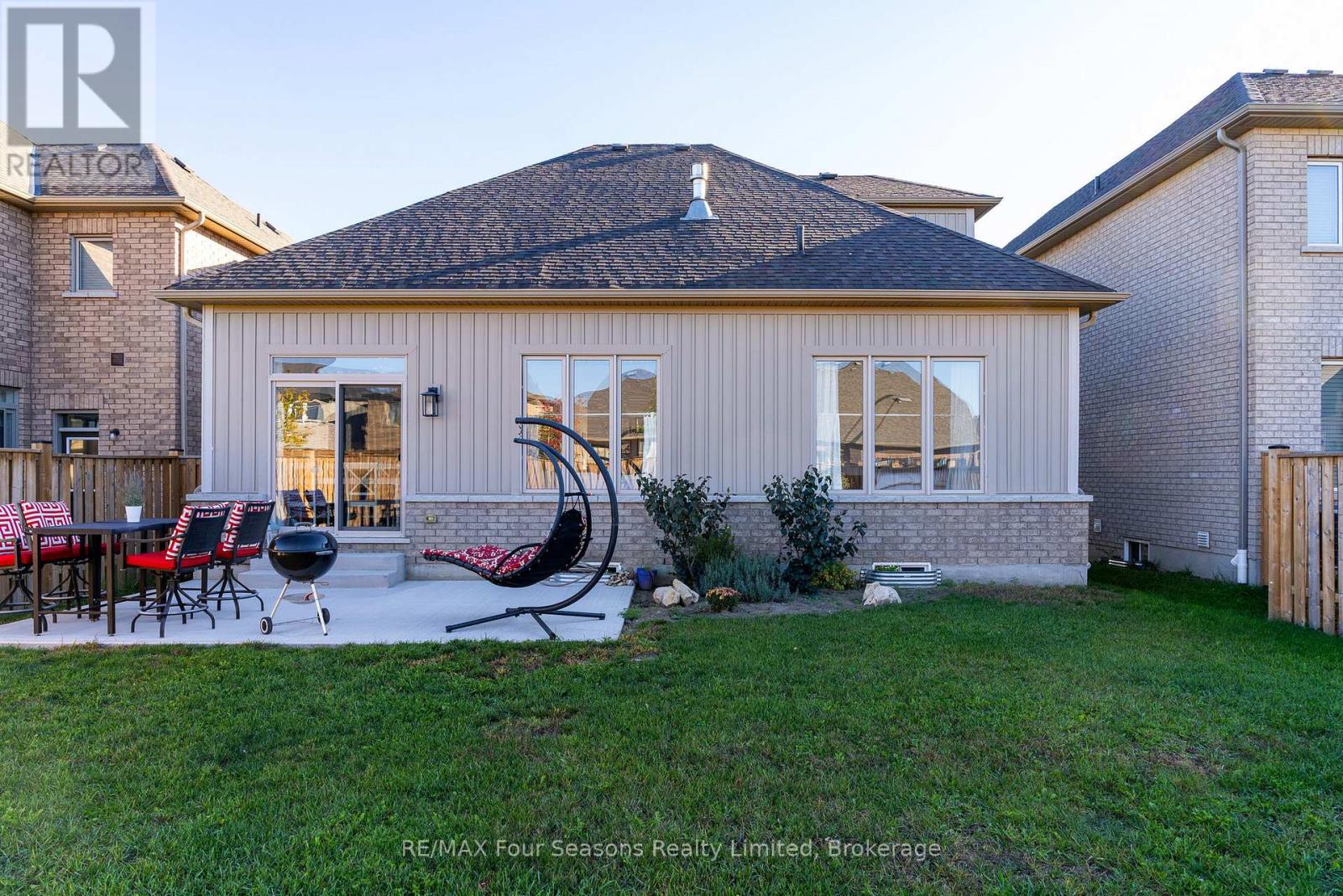 32 Dey Drive, Collingwood, Ontario  L9Y 2P7 - Photo 2 - S12473564