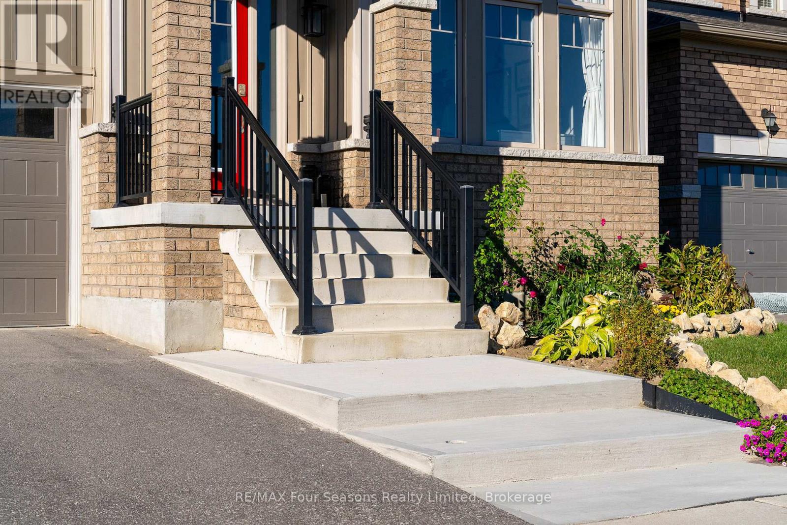 32 Dey Drive, Collingwood, Ontario  L9Y 2P7 - Photo 4 - S12473564