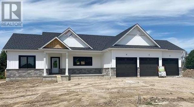 5 Meadow Acres Road, Oro-Medonte, Ontario  L0K 2G1 - Photo 2 - S12473657