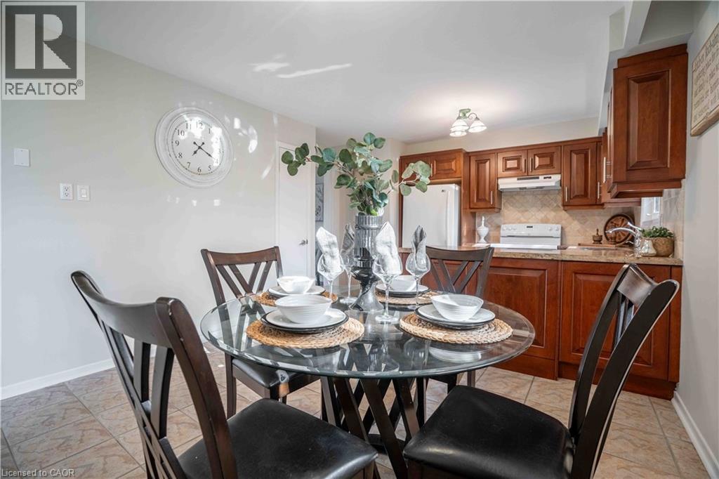 2559 Kingsberry Crescent, Mississauga, Ontario  L5B 2K7 - Photo 9 - 40780916