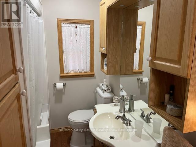 575 13th 'a' Street W, Owen Sound, Ontario  N4K 3X5 - Photo 11 - X12473660