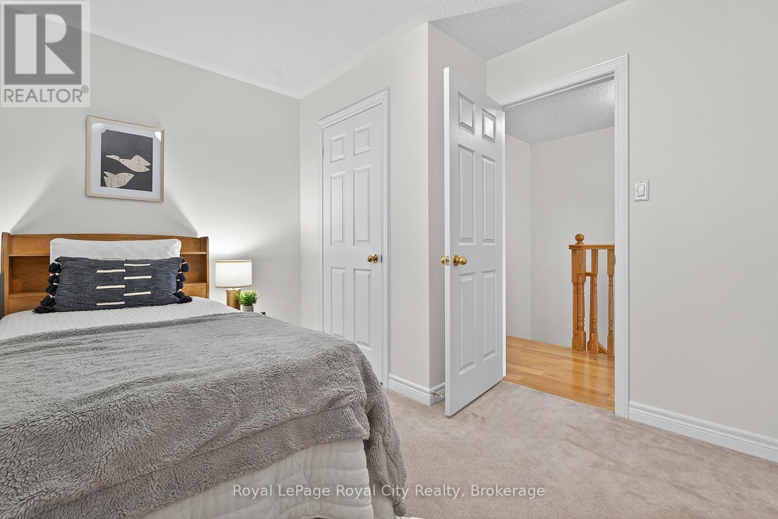 275 Comiskey Crescent, Mississauga, Ontario  L5W 0C4 - Photo 17 - W12473716