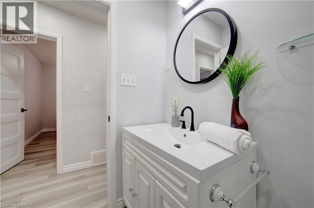 1676 Holley Crescent, Cambridge, Ontario  N3H 2S5 - Photo 12 - 40781005