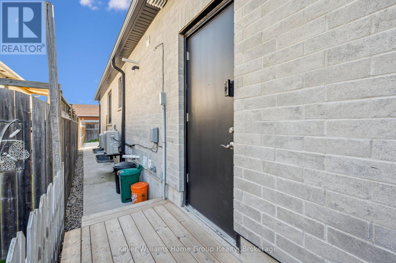 76 South Drive, Kitchener, Ontario  N2M 4B6 - Photo 25 - X12474120