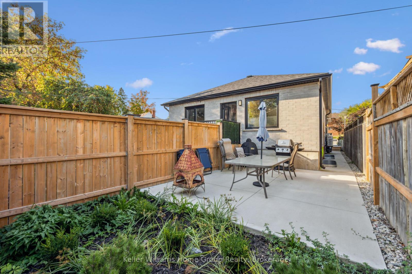 76 South Drive, Kitchener, Ontario  N2M 4B6 - Photo 42 - X12474120