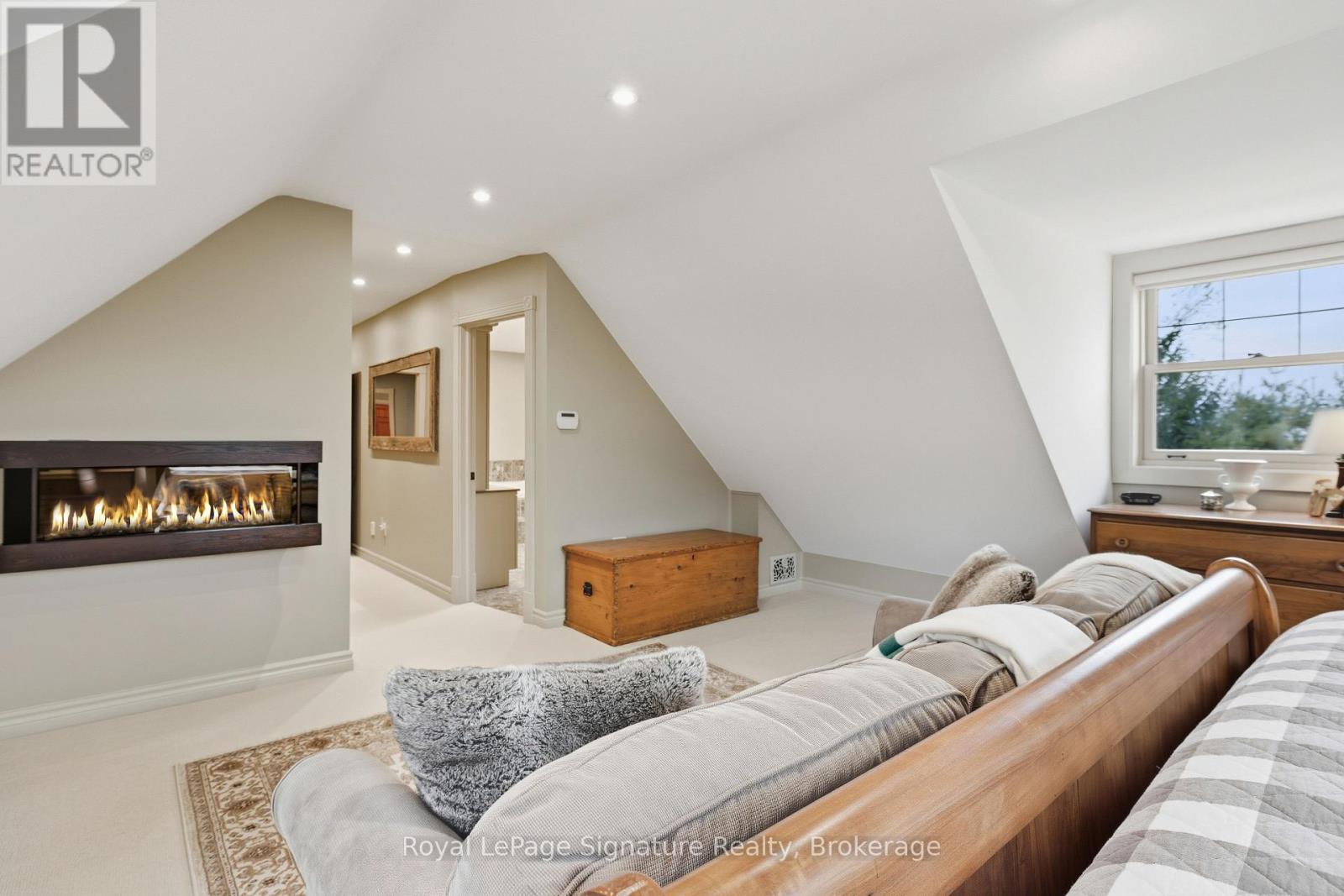 133 Old Lakeshore Road, Blue Mountains, Ontario  N0H 1J0 - Photo 24 - X12474151