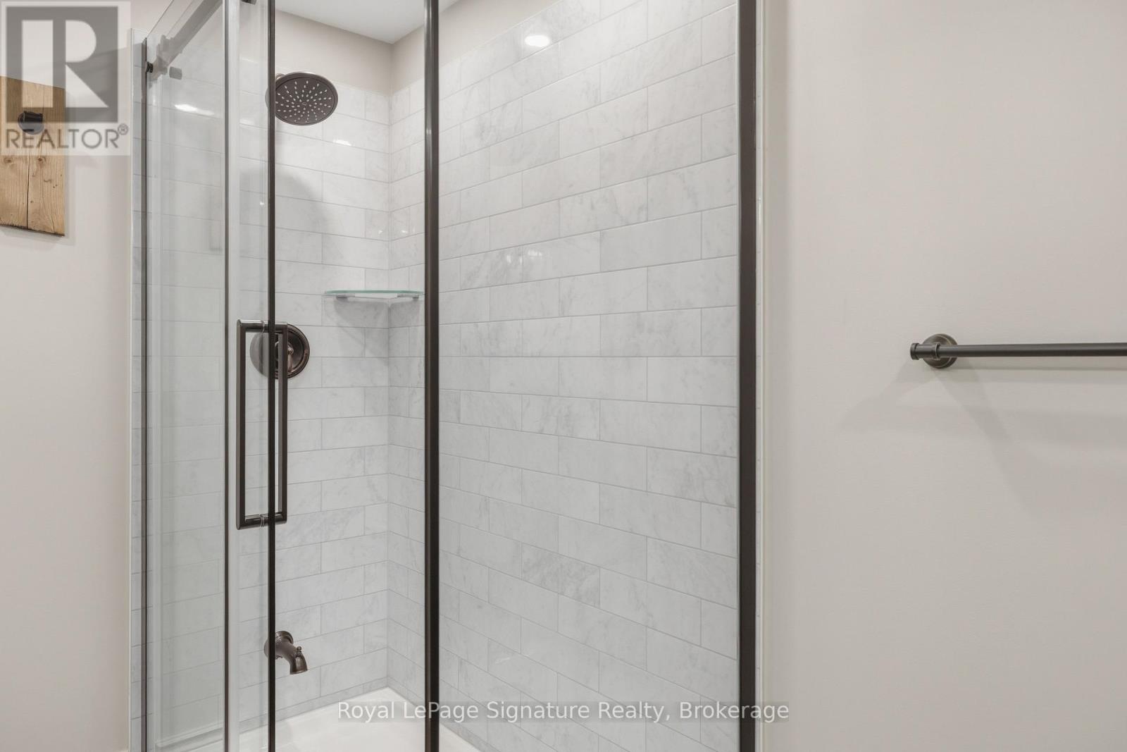 133 Old Lakeshore Road, Blue Mountains, Ontario  N0H 1J0 - Photo 36 - X12474151