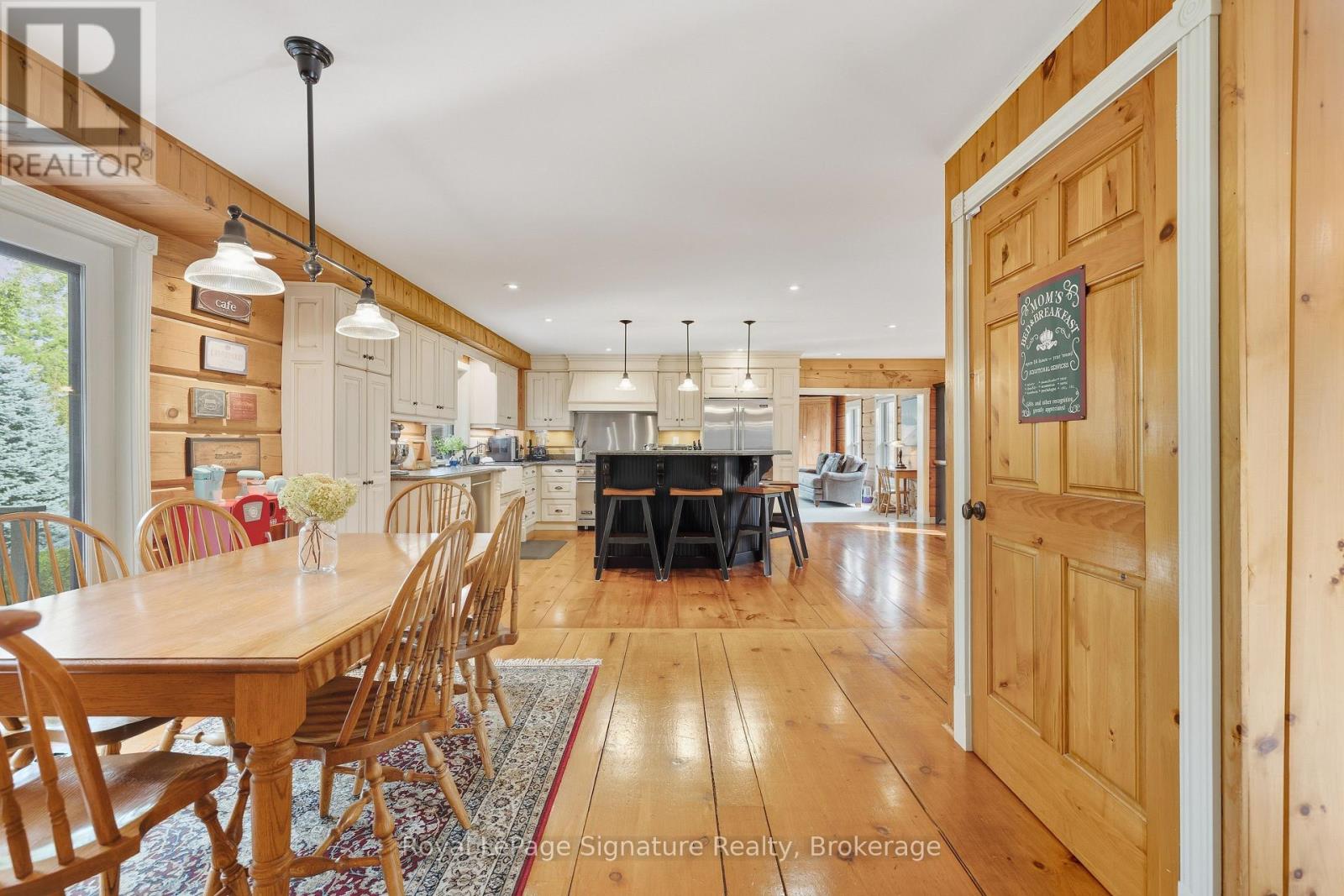 133 Old Lakeshore Road, Blue Mountains, Ontario  N0H 1J0 - Photo 9 - X12474151