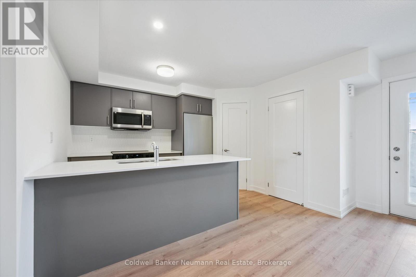 41 - 940 St. David Street N, Centre Wellington, Ontario  N1M 0L7 - Photo 6 - X12474387