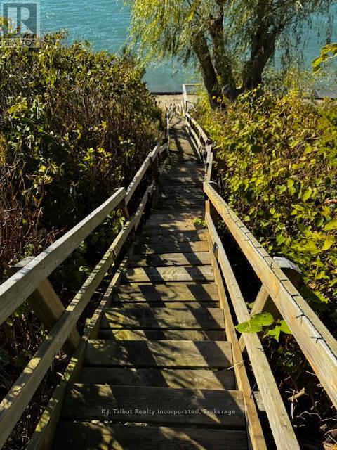 72163 Lakeshore Drive N, Bluewater, Ontario  N0M 2T0 - Photo 5 - X12475911