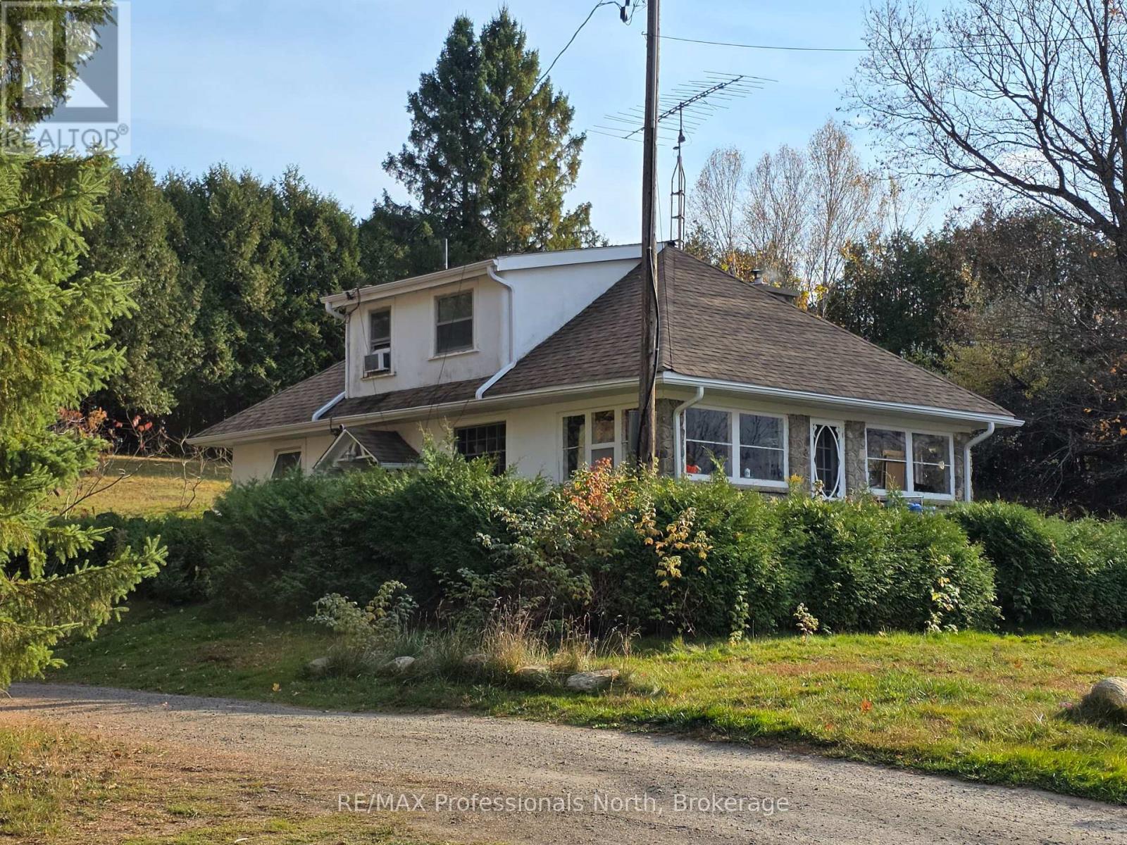 10416 Highway 118, Algonquin Highlands, Ontario  K0M 1S0 - Photo 2 - X12476047