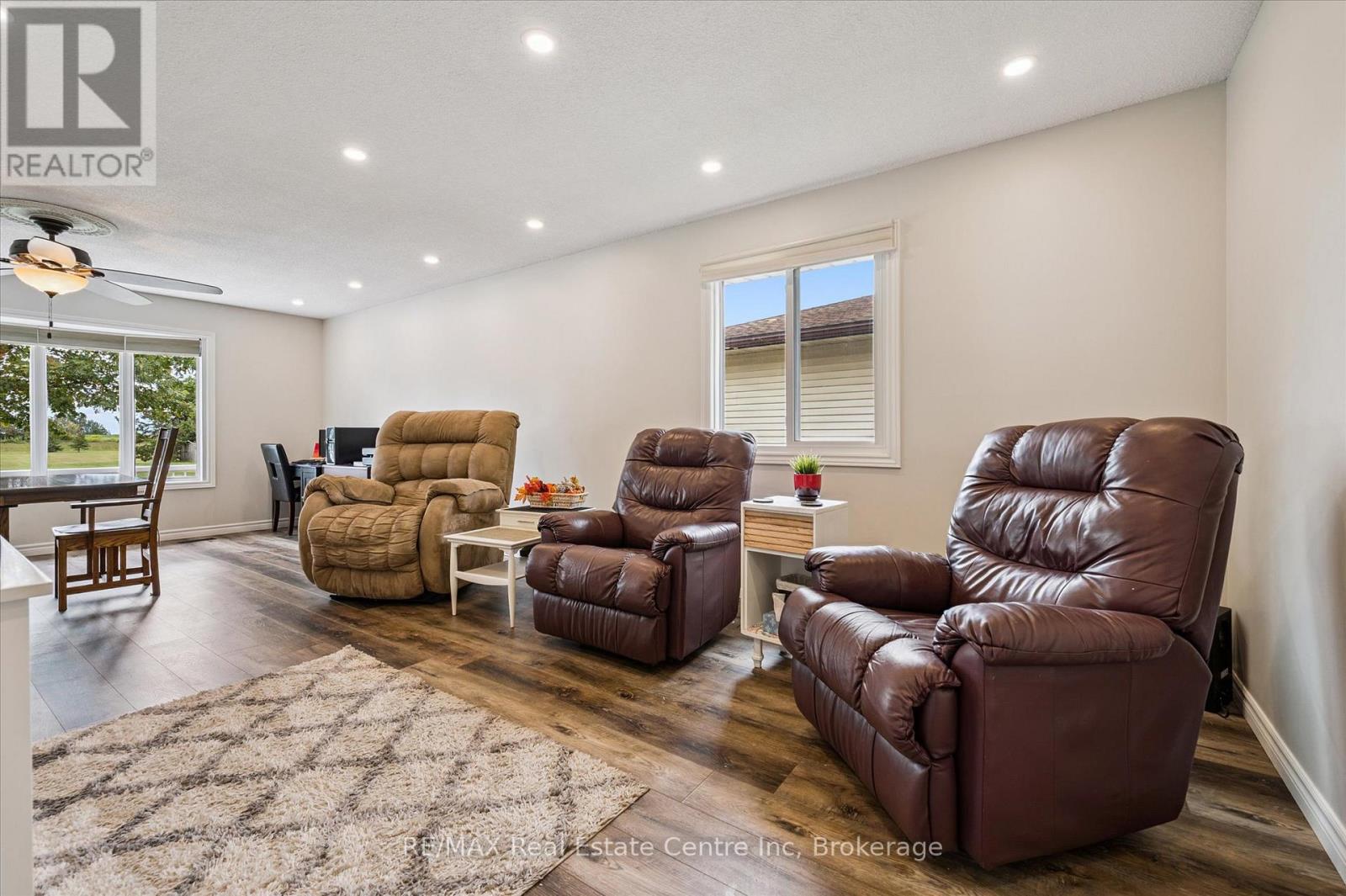 7 Eastview Drive, Wellington North, Ontario  N0G 1A0 - Photo 12 - X12476079