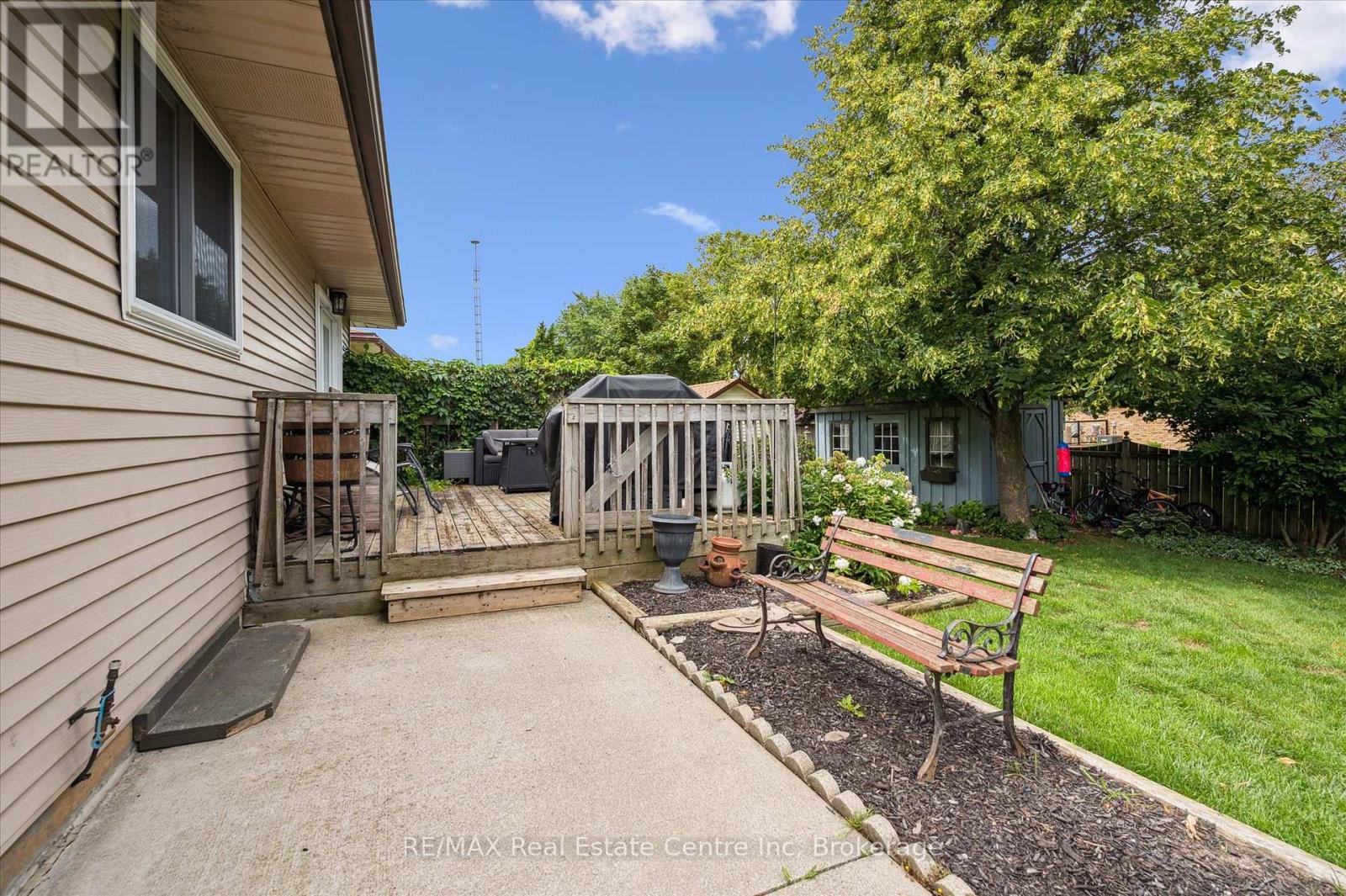 7 Eastview Drive, Wellington North, Ontario  N0G 1A0 - Photo 34 - X12476079