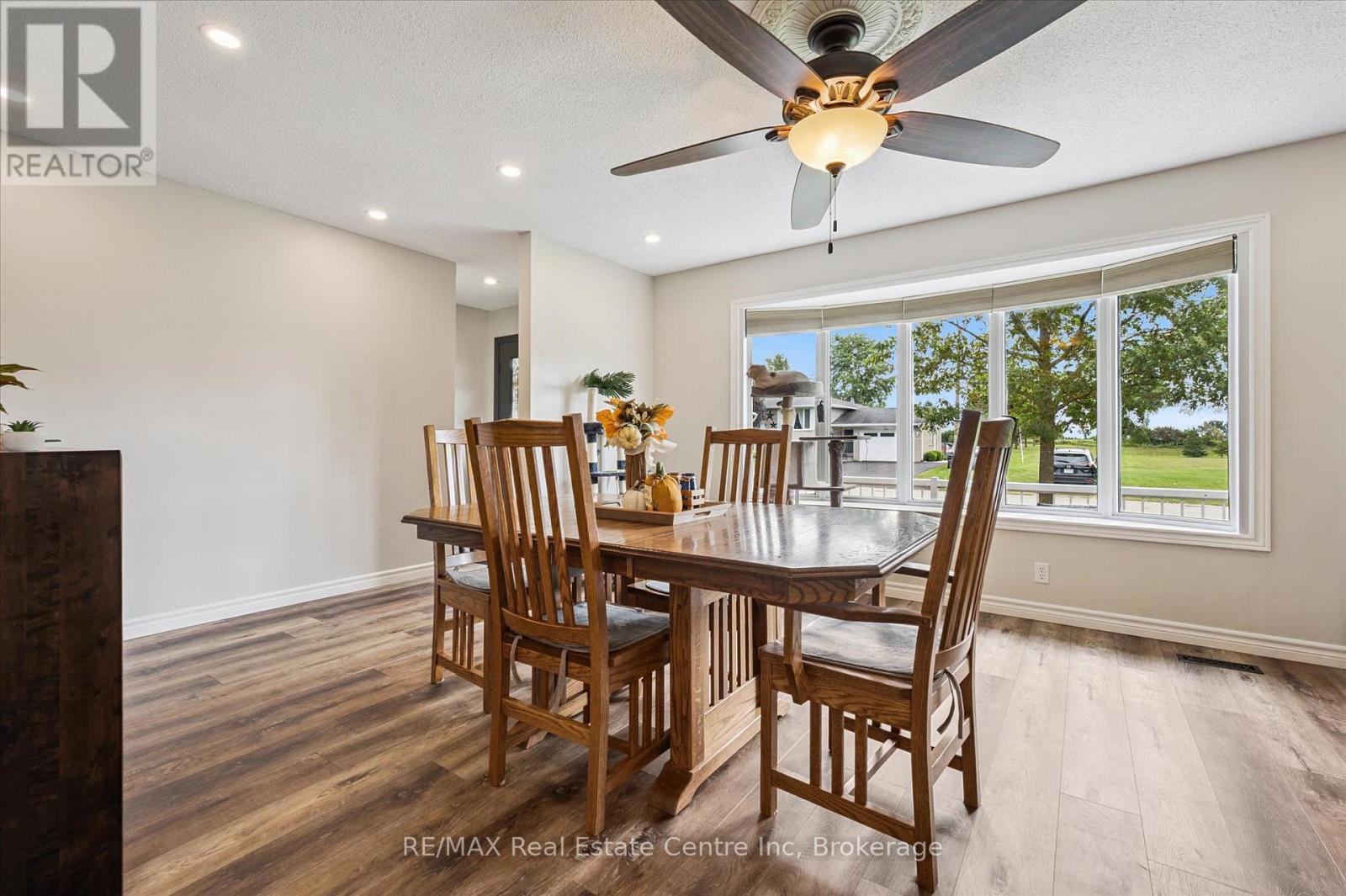 7 Eastview Drive, Wellington North, Ontario  N0G 1A0 - Photo 7 - X12476079