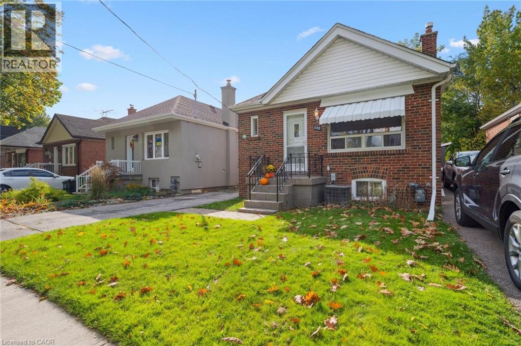 202 Alderbrae Avenue, Etobicoke, Ontario  M8W 4K5 - Photo 2 - 40769388
