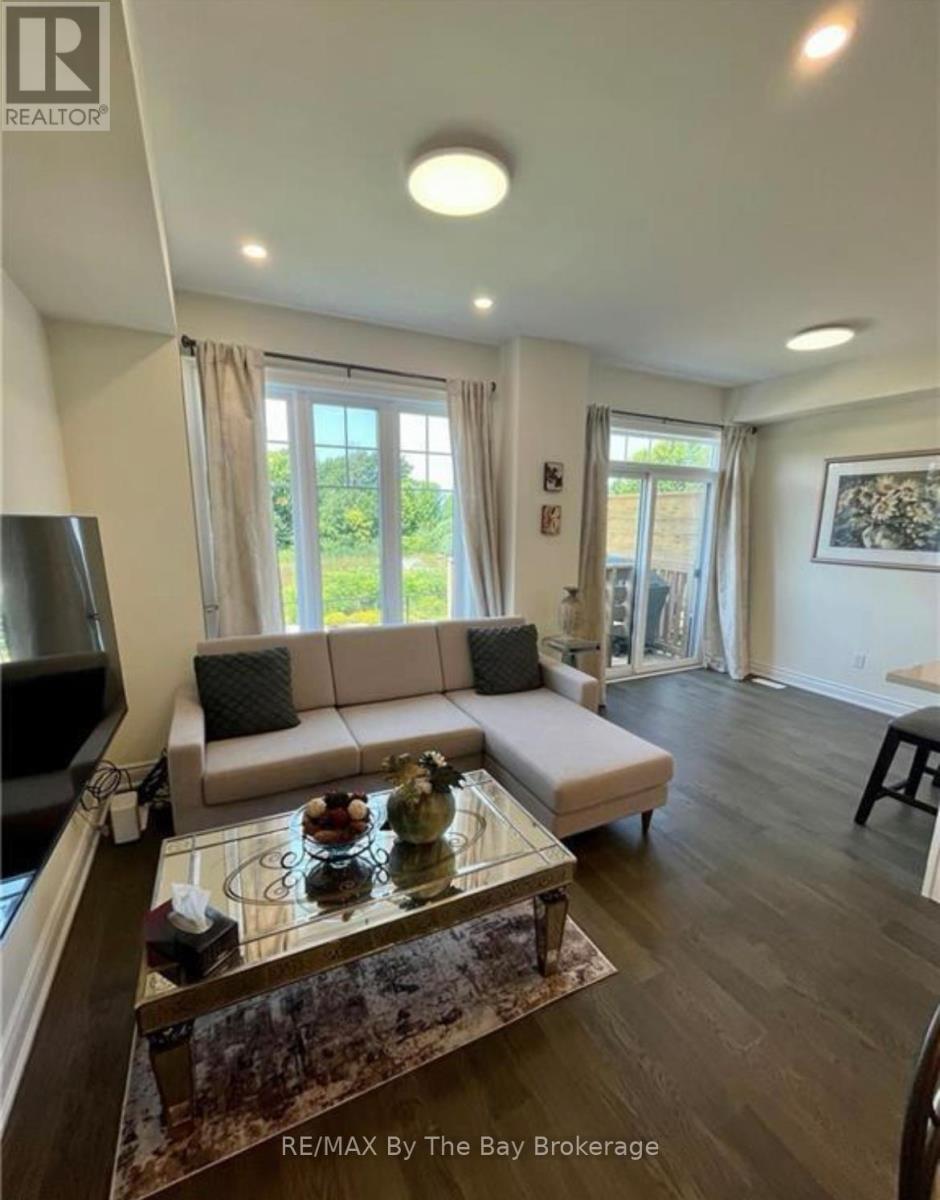 20 Little River Crossing, Wasaga Beach, Ontario  L9Z 0J8 - Photo 4 - S12476962