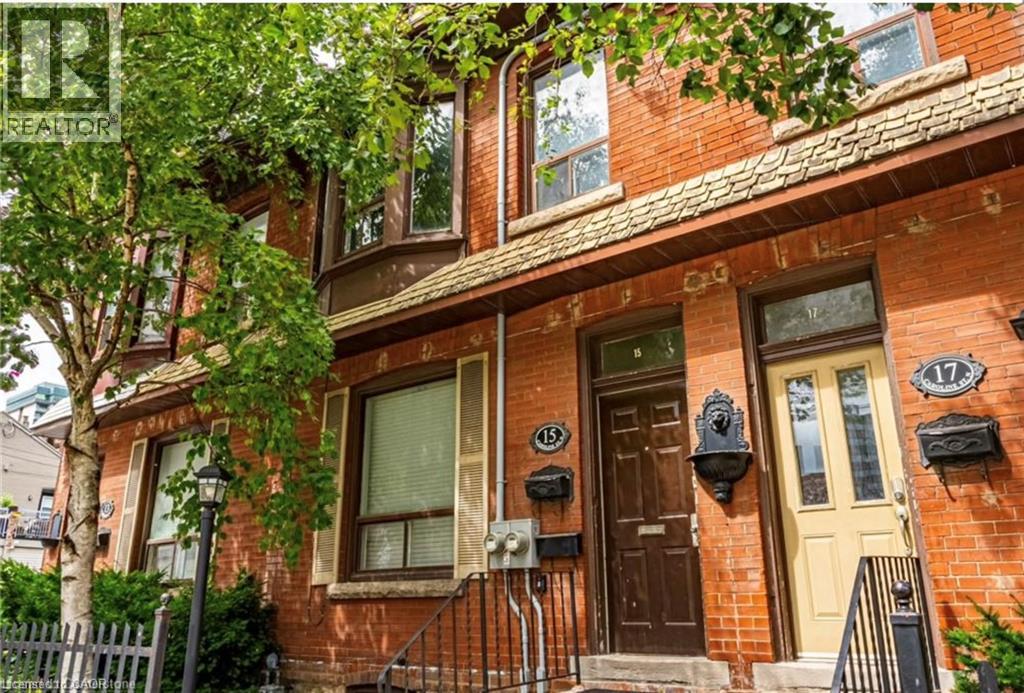 15 CAROLINE Street N, Hamilton, Ontario
