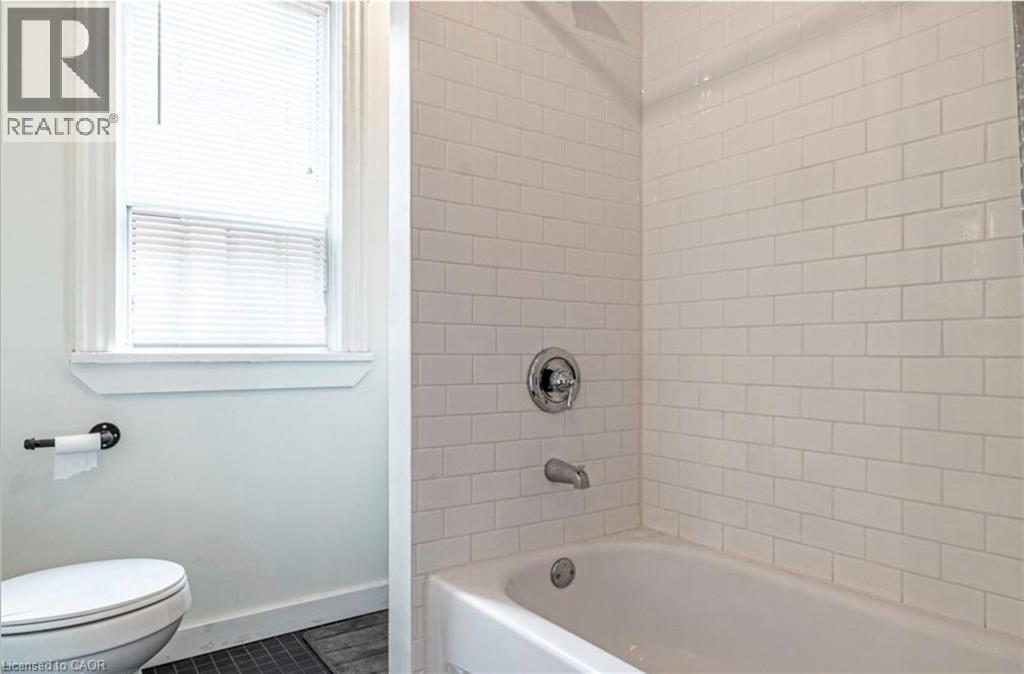 15 Caroline Street N, Hamilton, Ontario  L8R 2R5 - Photo 8 - 40781748