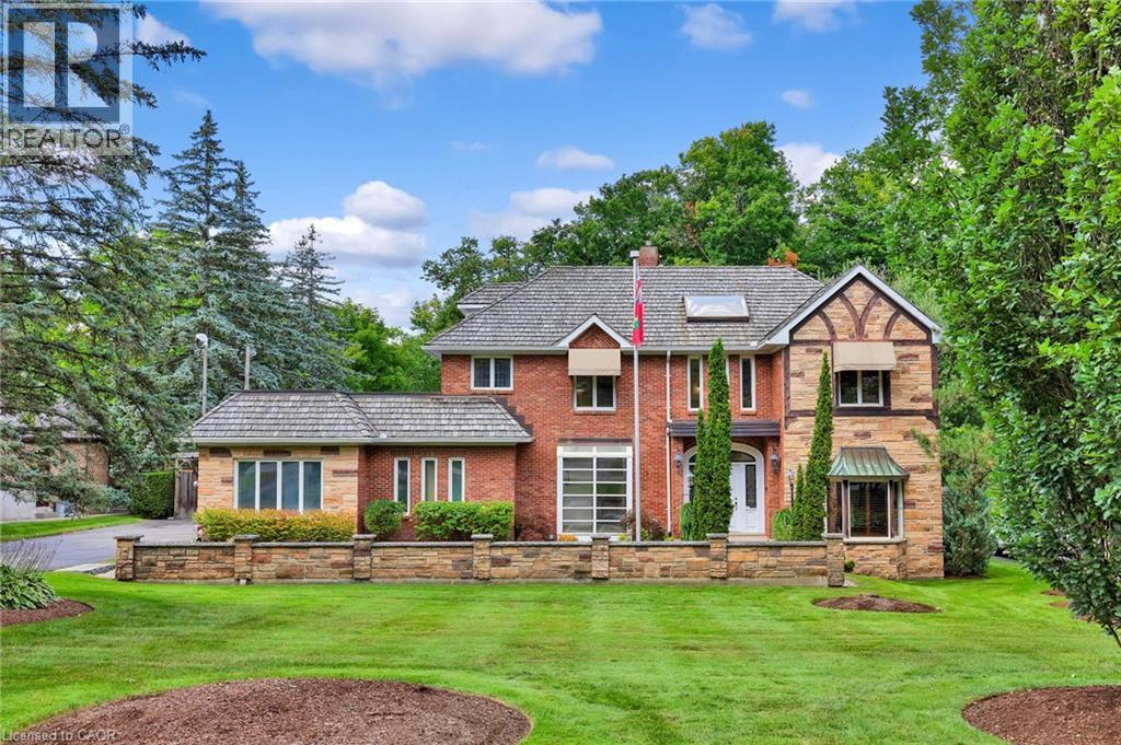 32 MAPLE HILL Drive, Kitchener, Ontario