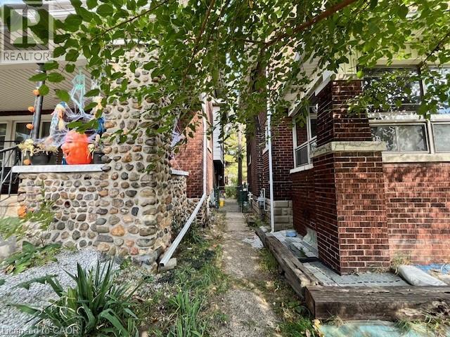 732 Mill Street, Windsor, Ontario  N9C 2S2 - Photo 3 - 40781520