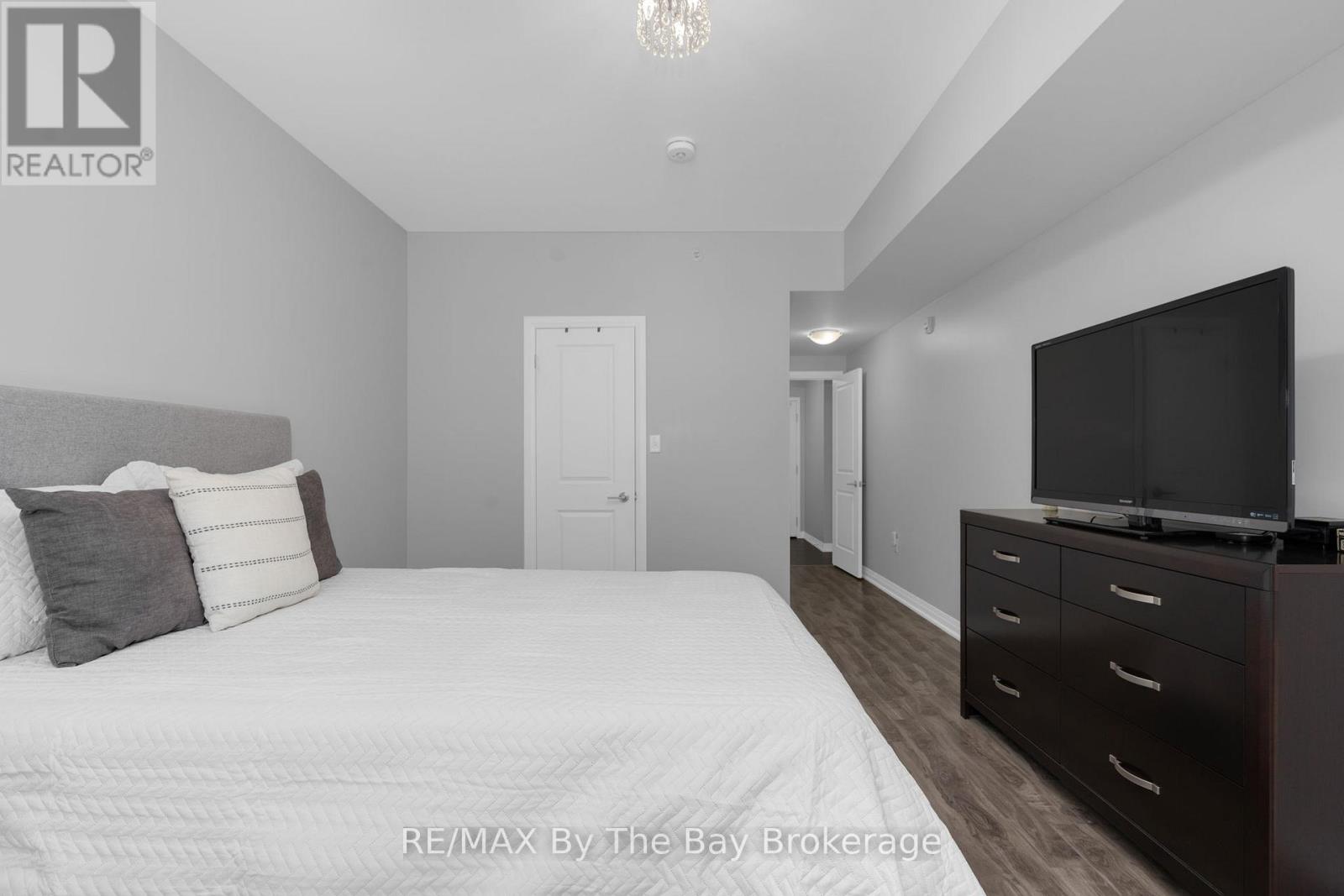 309 - 300 Essa Road, Barrie, Ontario  L9J 0B9 - Photo 17 - S12479407