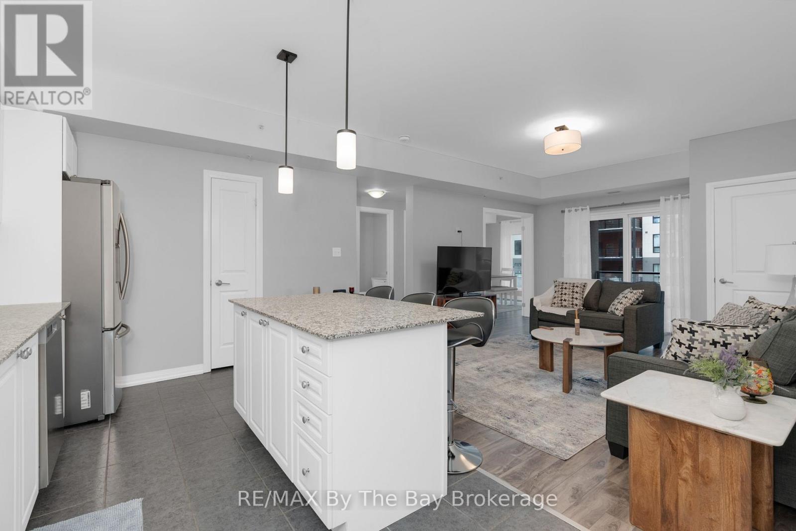 309 - 300 Essa Road, Barrie, Ontario  L9J 0B9 - Photo 6 - S12479407