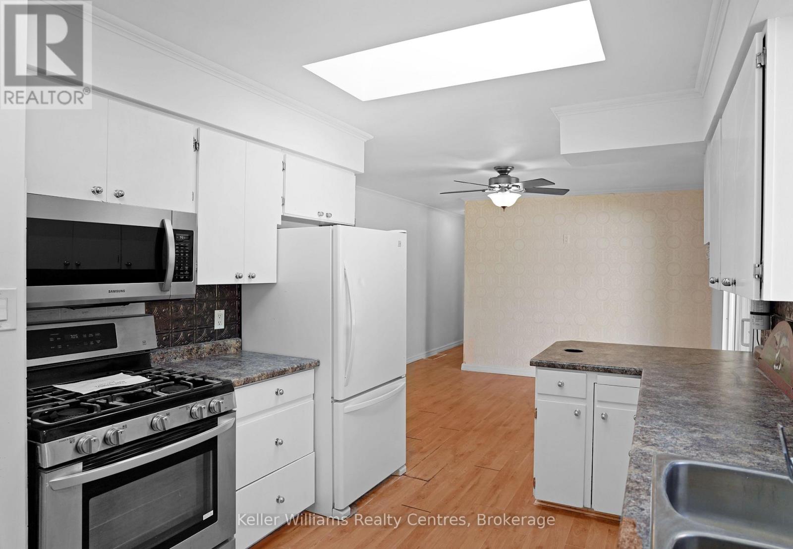 470 7th Street, Hanover, Ontario  N4N 2J4 - Photo 19 - X12479426