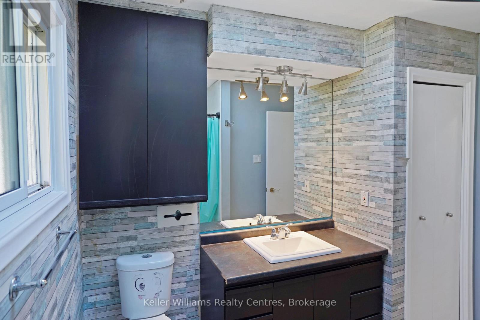 470 7th Street, Hanover, Ontario  N4N 2J4 - Photo 31 - X12479426