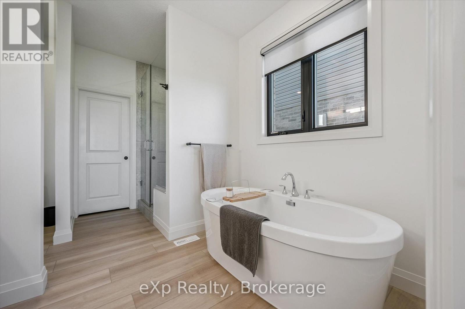 86 Rea Drive, Centre Wellington, Ontario  N1M 0H5 - Photo 26 - X12479864