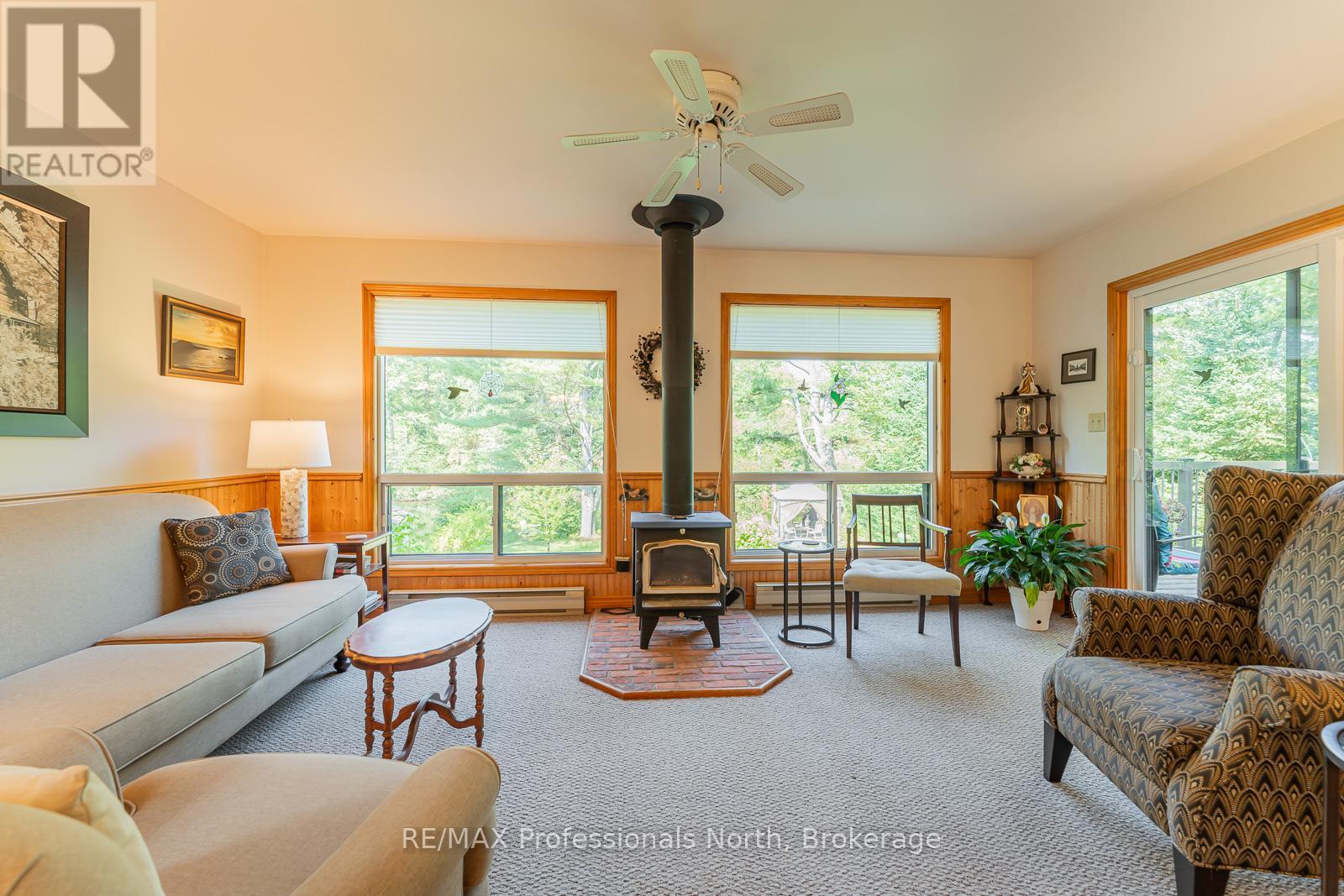 1029 Loyalist Drive, Minden Hills, Ontario  K0M 2K0 - Photo 11 - X12480500